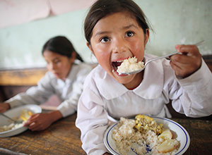 child with wfp food